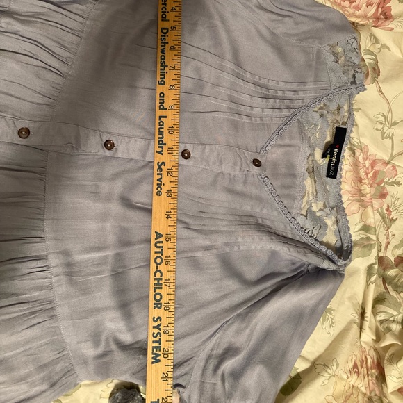 Ladies Boutique Blouse - Picture 5 of 6